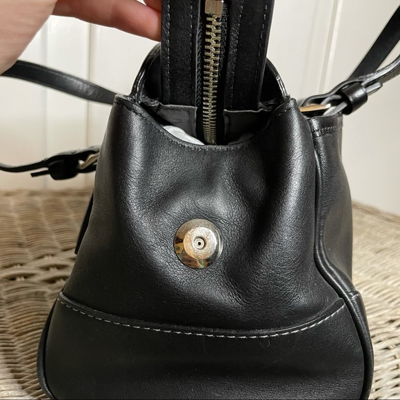 Vintage little black Coach purse🖤 - Picture 7 of 10